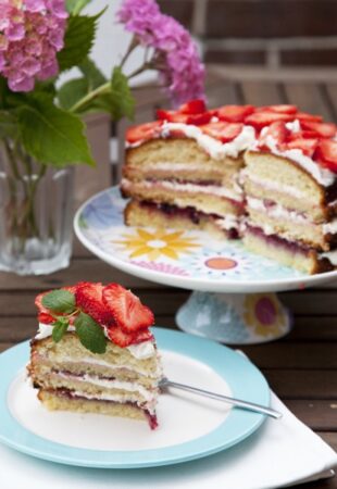 Viktorijos sumuštinis (Victoria Sandwich)