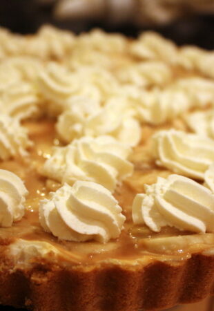 Banoffee arba bananų ir karamelės tortelis