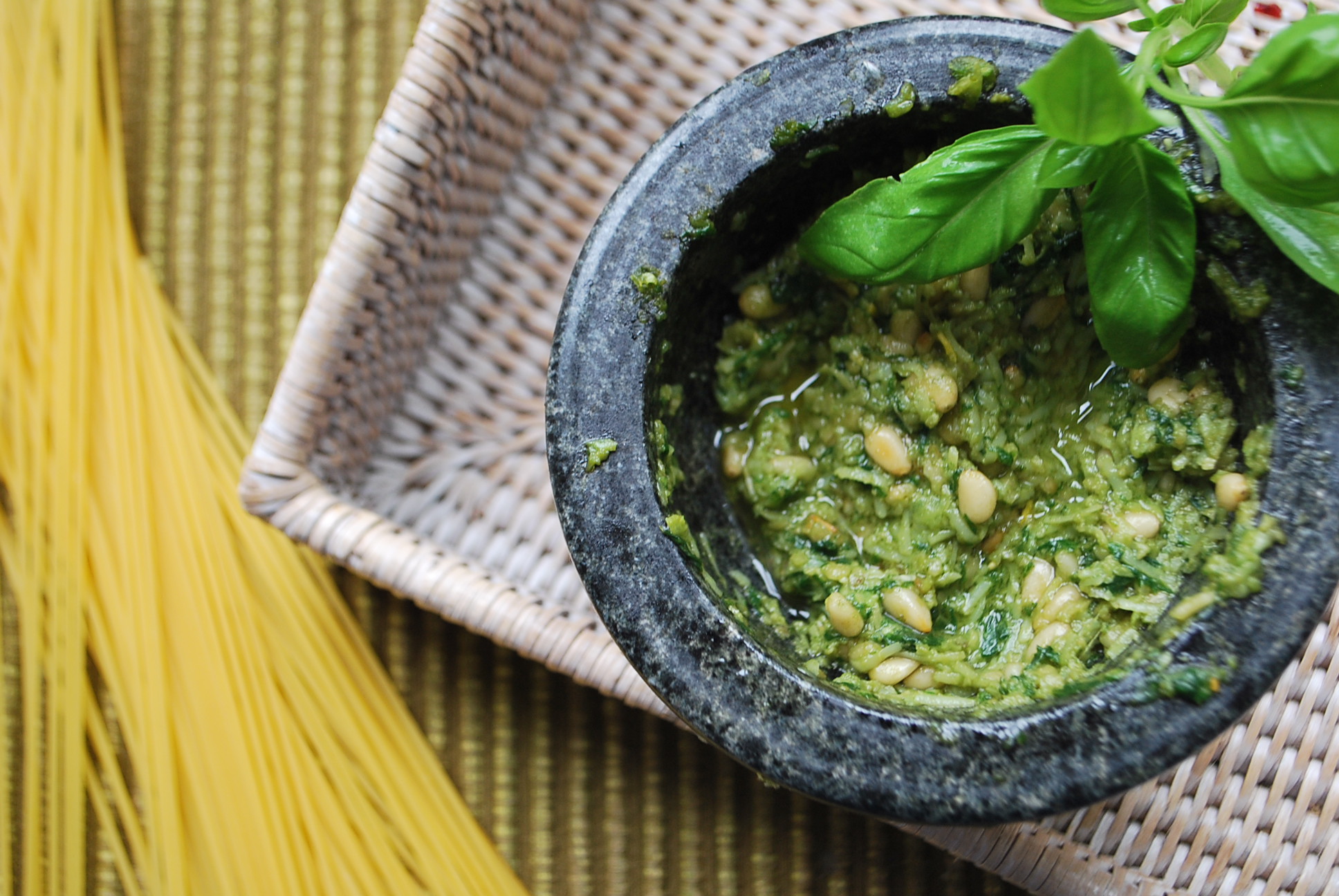 Naminis pesto padažas