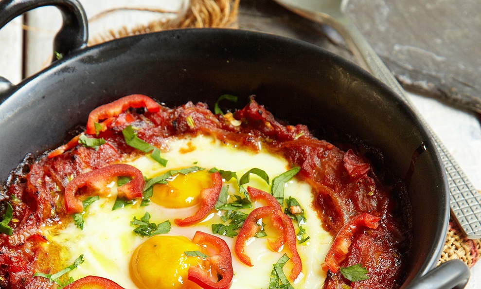 Huevos rancheros, arba kiaušiniai su pomidorų troškiniu