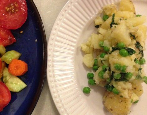 Žalios, gaivios ir skanios bulvės su mėtomis