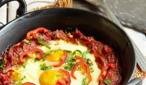 Huevos rancheros, arba Kiaušiniai su pomidorų troškiniu