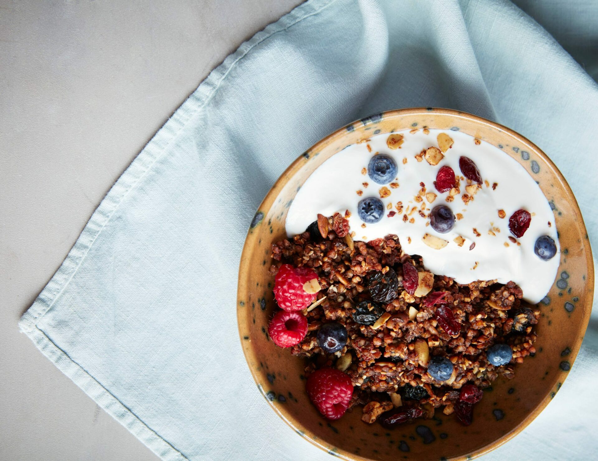 Baltųjų grikių granola