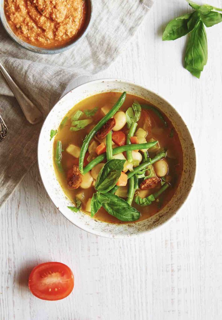 Daržovių sriuba su pomidorų pestu, arba Sveikatos sriuba