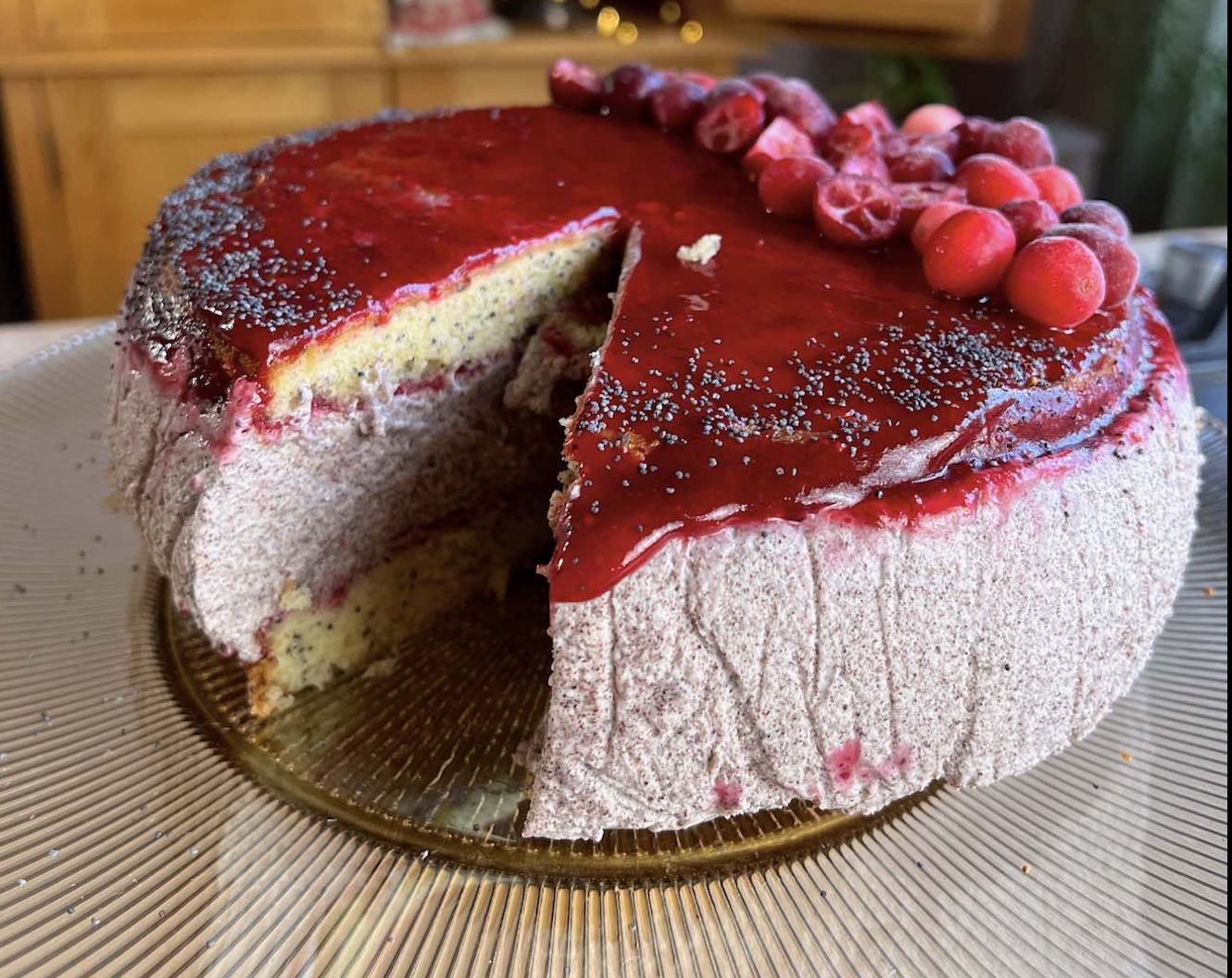 Kalėdinis tortas su aguonpienio ir spanguolių pertepimu