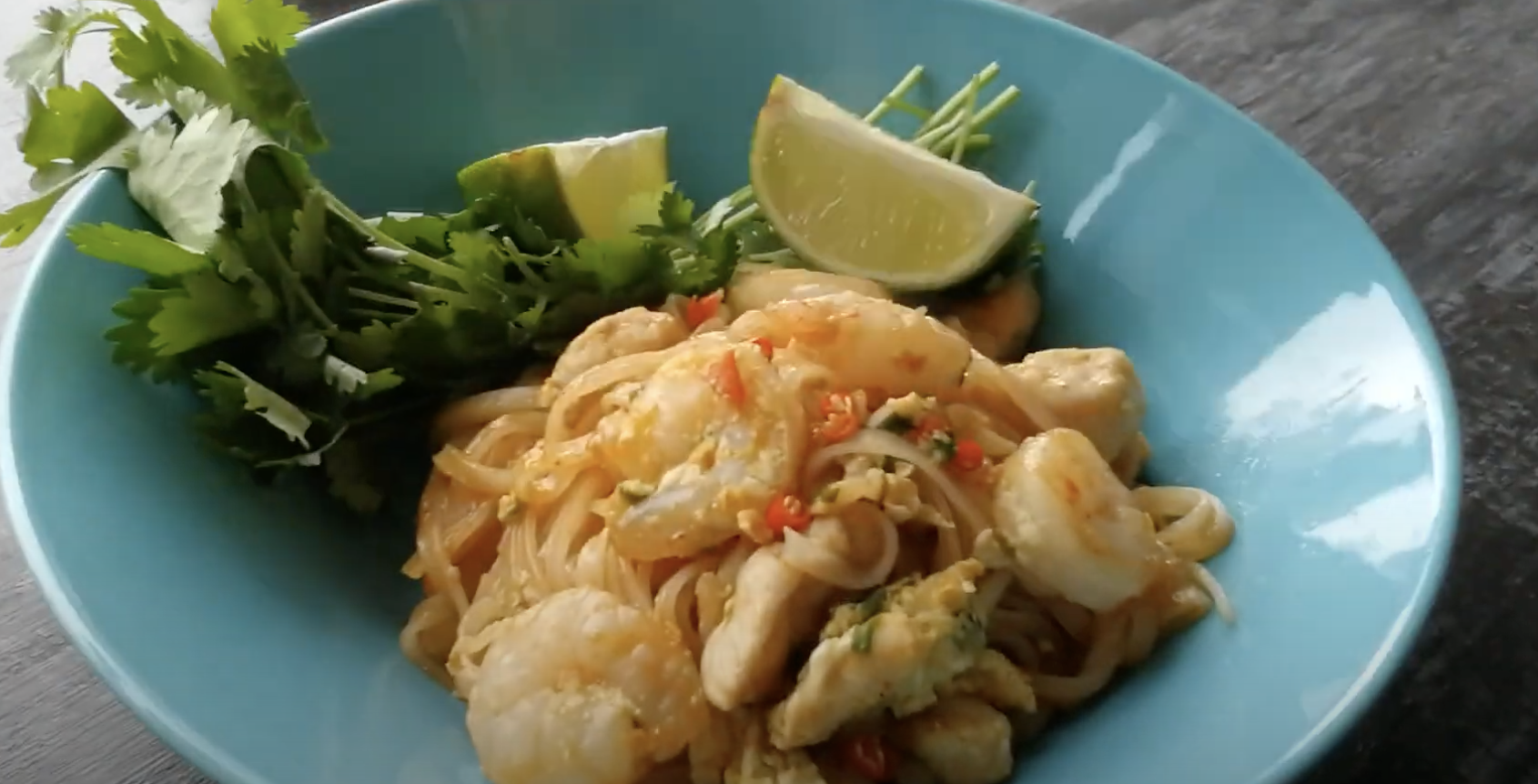 Populiariausias tailandietiškas patiekalas Pad Thai
