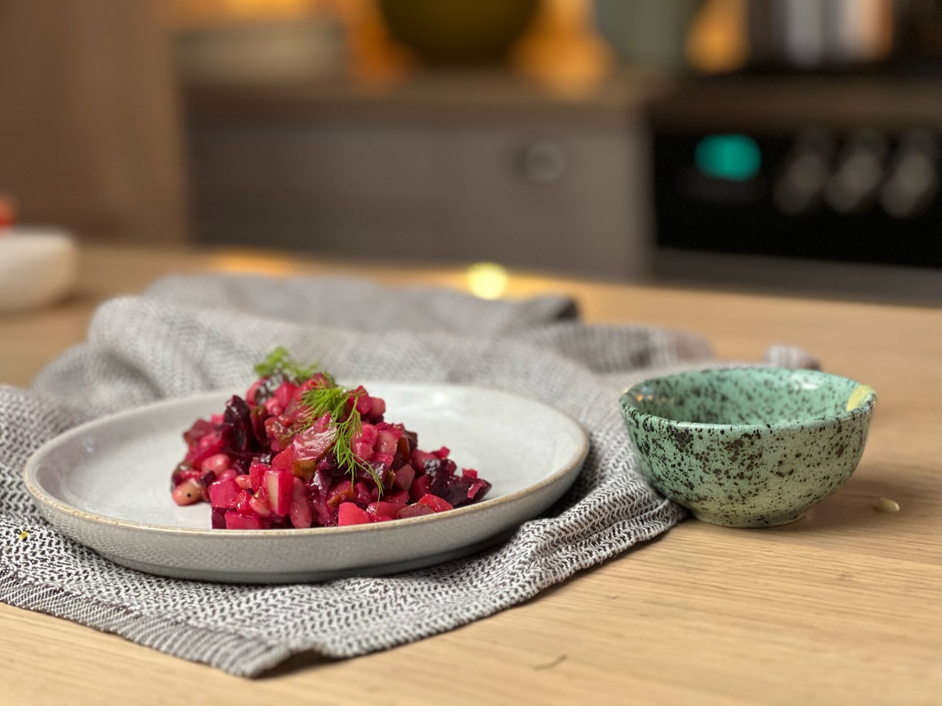 Burokėlių mišrainė su veganišku majonezu